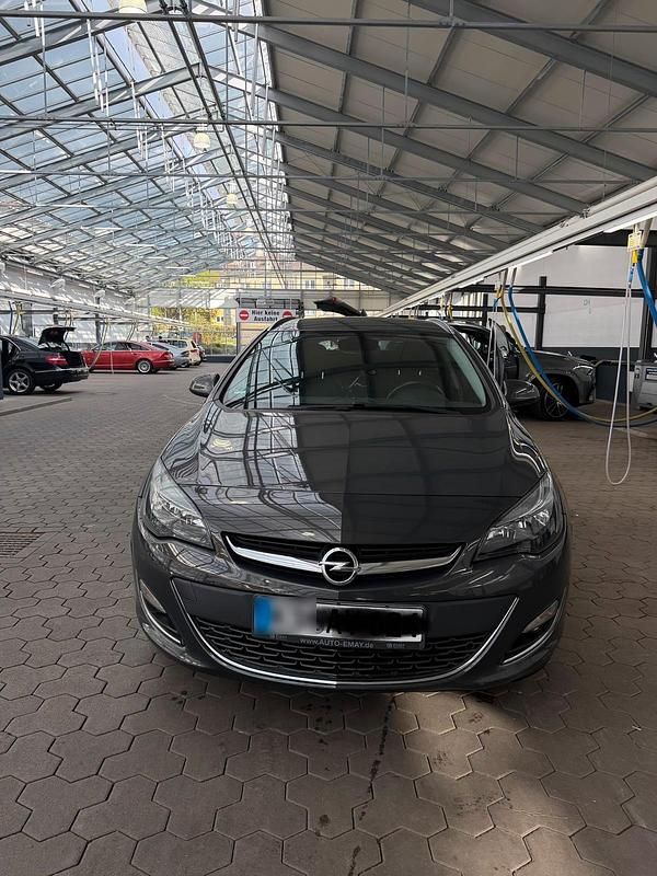 Gebraucht Opel Astra 110 PS (80 kW) 2016 Andere farben Kombi