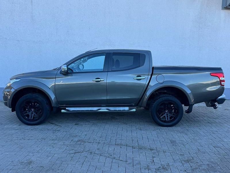 Gebraucht Mitsubishi L200 Edition 181 PS (133 kW) 2017 Grün Pickup