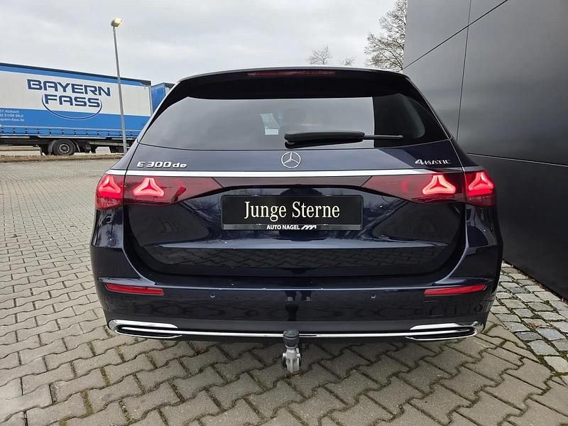 Gebraucht Mercedes E300 Avantgarde 197 PS (144 kW) 2025 Andere Kombi