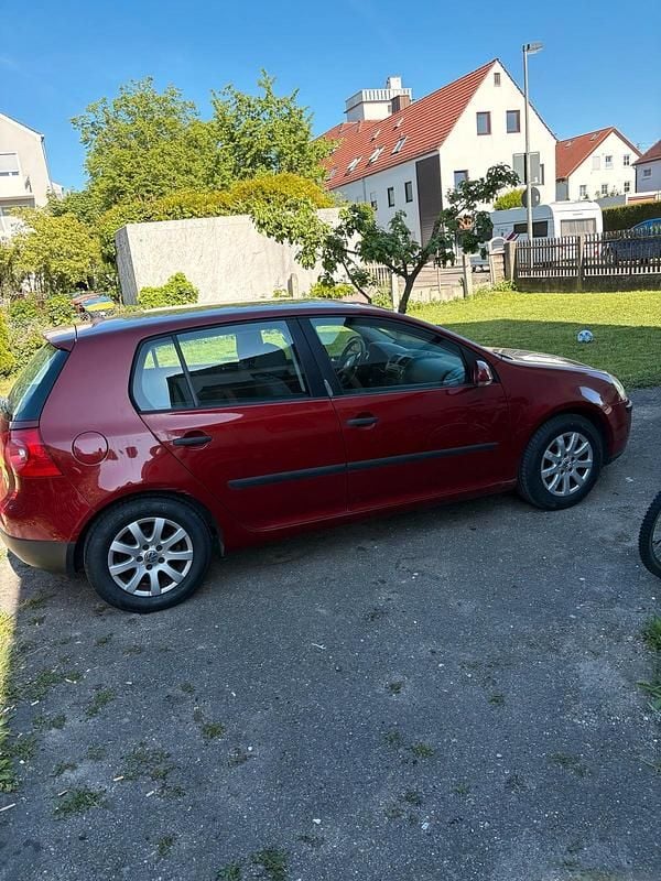 Rot Gebraucht 2003 VW Golf V Limousine | 1.900 € (Guter Preis) - Bild 1/4