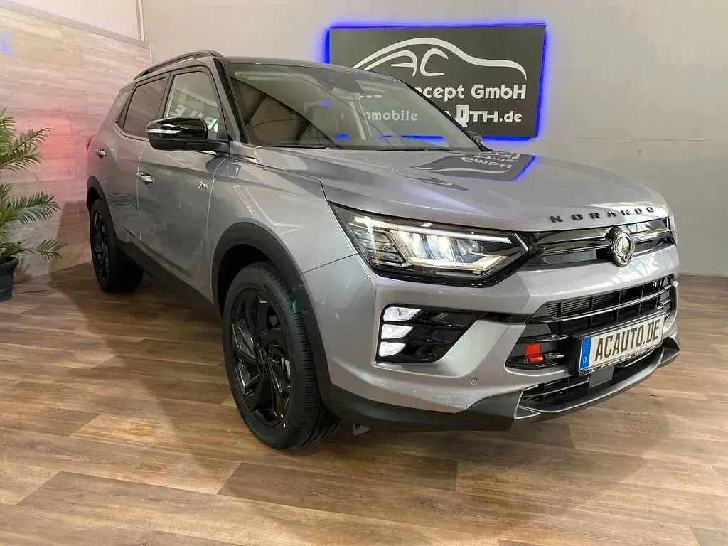 Neu KGM Korando 163 PS (119 kW) 2026 Silber SUV