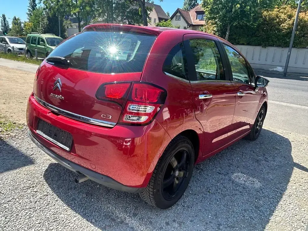 Used Citroën C3 SELECTION 95 HP (69 kW) 2012 Red Sedan