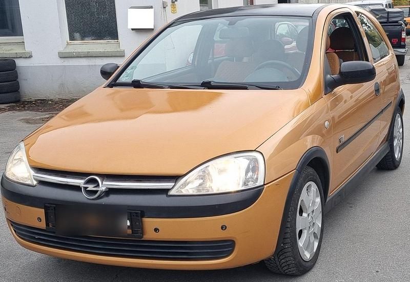 Gold Gebraucht 2003 Opel Corsa Kombi | 1.950 € (Fairer Preis) - Bild 1/4