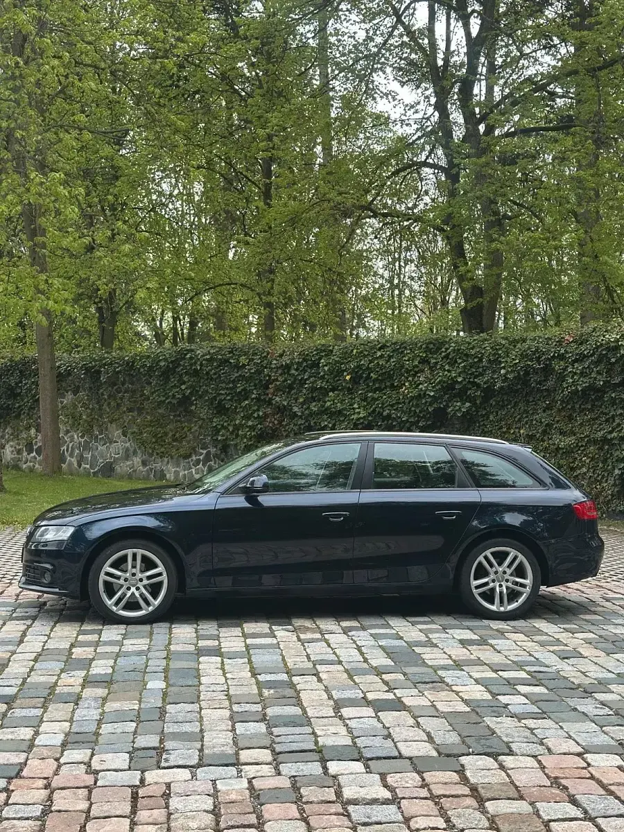 Gebraucht Audi A4 160 PS (117 kW) 2009 Blau Kombi