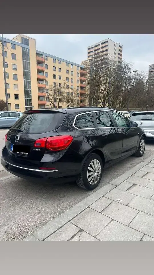 Gebraucht Opel Astra Energy 140 PS (102 kW) 2014 Schwarz Kombi