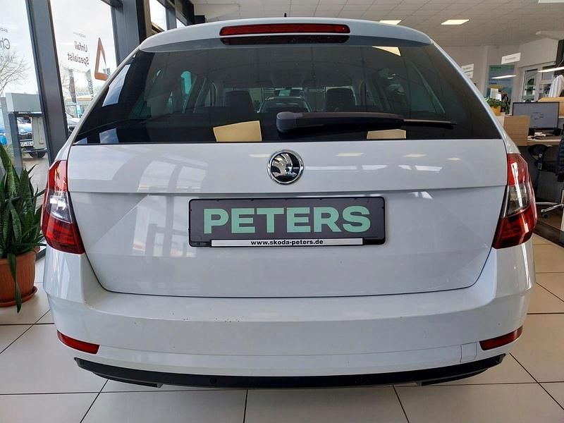 Gebraucht Skoda Octavia Style 150 PS (110 kW) 2018 Weiß Kombi