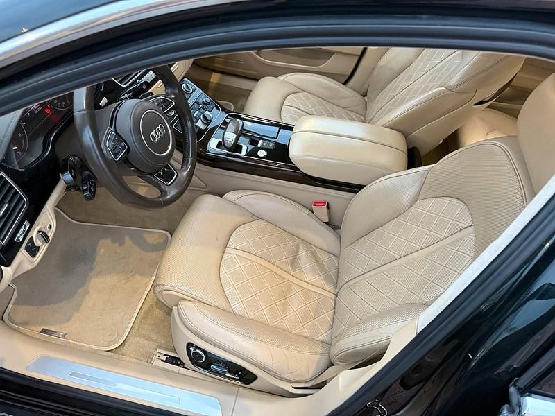 Gebraucht Audi A8 250 PS (183 kW) 2013 Andere farben Limousine
