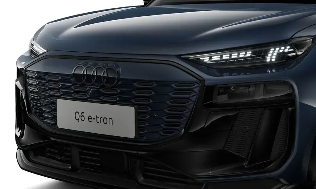 Second-hand Audi Q6 Sportback e-tron S-Line 284 kW (387 CP) 2025 Albastru SUV