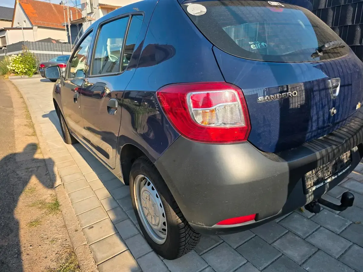 Gebraucht Dacia Sandero 75 PS (55 kW) 2014 Blau Kleinwagen