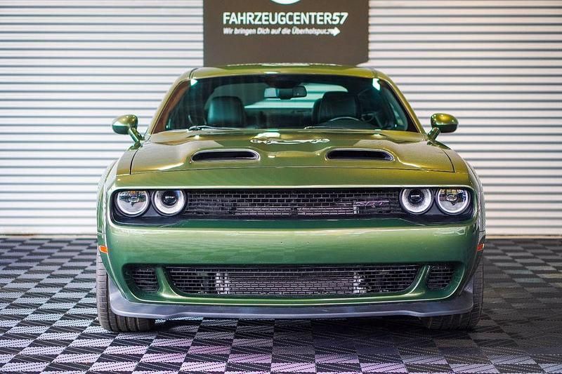 Gebraucht Dodge Challenger SXT 309 PS (227 kW) 2021 Grün Coupé