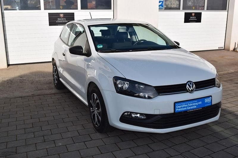 Gebraucht VW Polo Trendline 60 PS (44 kW) 2015 Weiß Kleinwagen