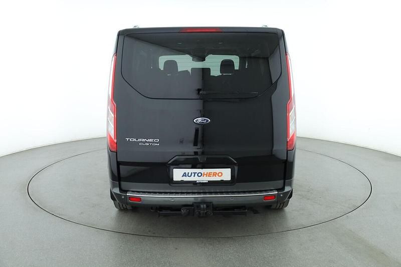 Gebraucht Ford Tourneo Active 185 PS (136 kW) 2022 Schwarz Van / Kleinbus