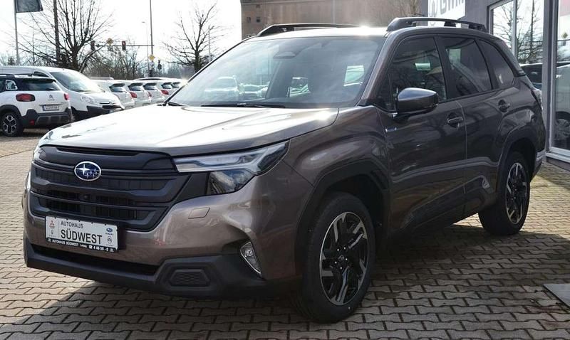 Neu Subaru Forester Exclusive+ 136 PS (100 kW) 2025 Brilliant bronze metallic SUV
