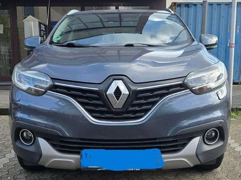Grau Gebraucht 2015 Renault Kadjar Life SUV | 11.200 € (Fairer Preis) - Bild 1/4