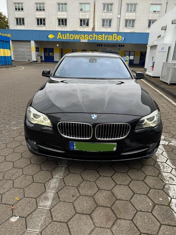 Schwarz Gebraucht 2012 BMW 530 Limousine | 15.000 € (Fairer Preis) - Bild 1/4