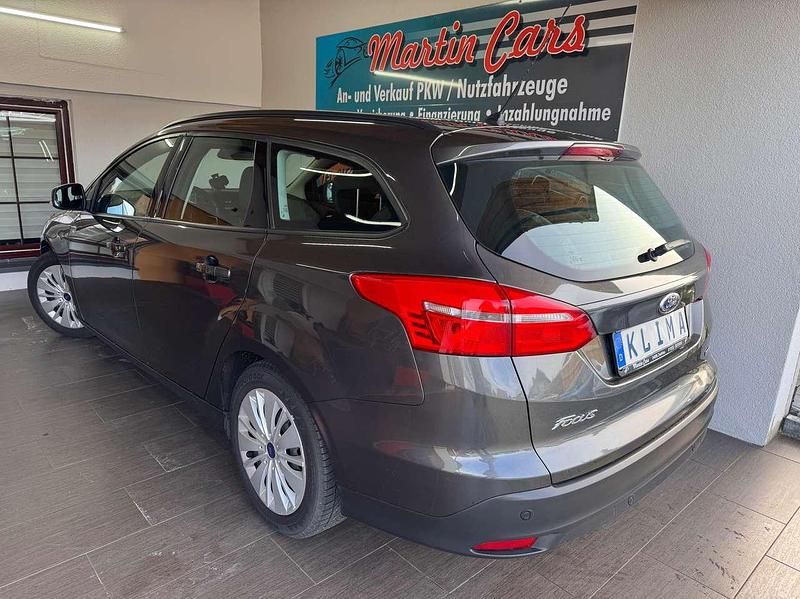 Usata Ford Focus 125 CV (91 kW) 2014 Grigio Station wagon