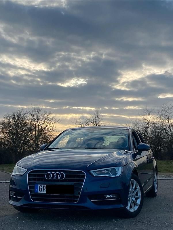 Gebraucht Audi A3 Ambition 125 PS (91 kW) 2015 Blau Limousine