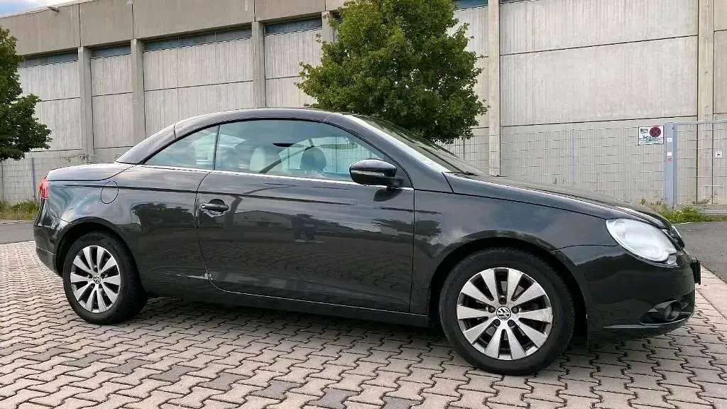Gebraucht VW Eos 122 PS (89 kW) 2010 Grau Cabrio