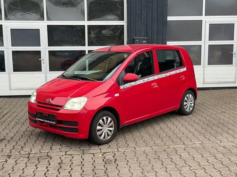 Rot Gebraucht 2006 Daihatsu Cuore Kleinwagen | 1.400 € (Fairer Preis) - Bild 1/4