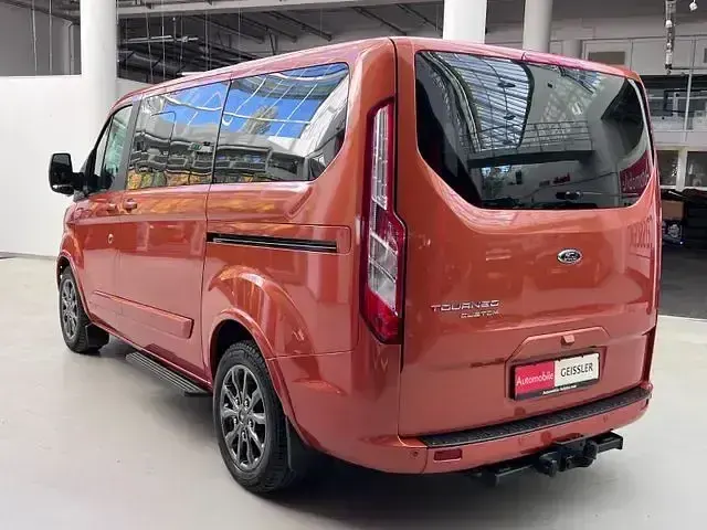Gebraucht Ford Tourneo Custom Titanium X 185 PS (136 kW) 2020 Orange Van