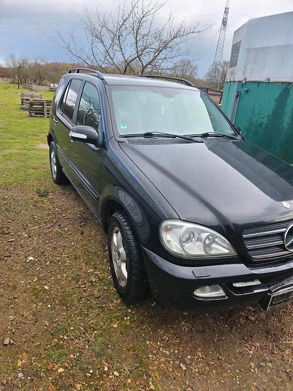 Second-hand Mercedes ML400 2004 Negru SUV