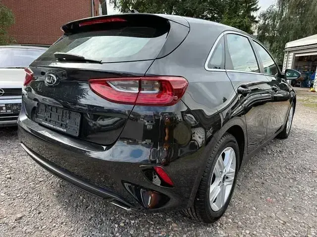 Gebraucht Kia Ceed 140 PS (102 kW) 2019 Schwarz Kleinwagen
