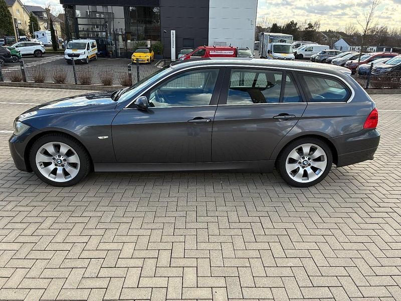 Gebraucht BMW 325 218 PS (160 kW) 2005 Grau Kombi