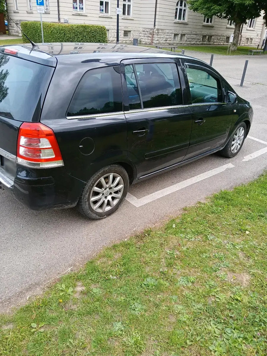 Gebraucht Opel Zafira 150 PS (110 kW) 2009 Schwarz Van / Kleinbus