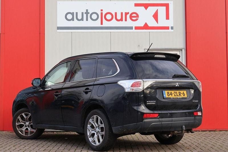 Gebraucht Mitsubishi Outlander Intense 150 PS (110 kW) 2013 Schwarz SUV