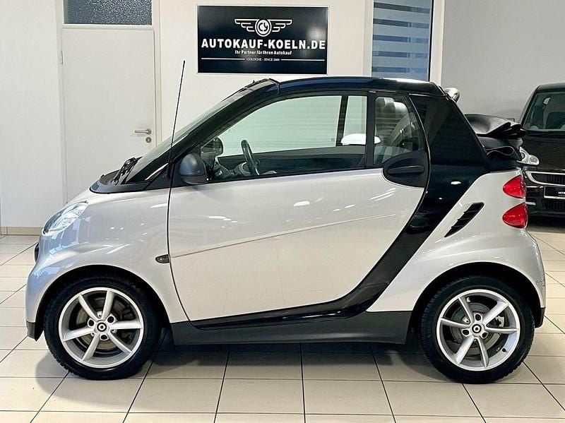 Silber Gebraucht 2013 Smart ForTwo Cabrio Pure Cabrio | 8.990 € (Etwas zu teuer) - Bild 1/4