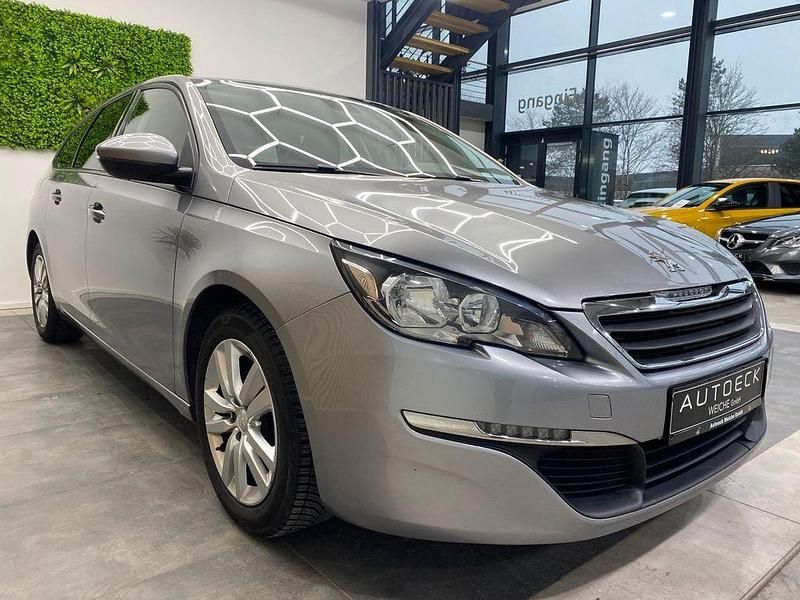 Gebraucht Peugeot 308 SW Active 120 PS (88 kW) 2016 Grau Kombi