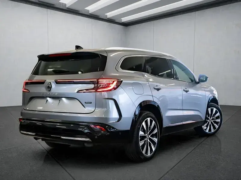 Używany Renault Espace Techno 199 KM (146 kW) 2024 Szary SUV