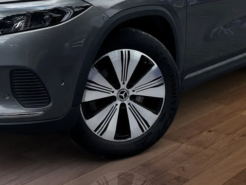 Gebraucht Mercedes EQA250 139 kW (190 PS) 2021 Grau SUV
