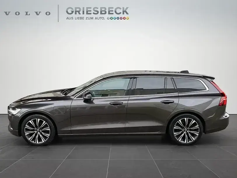 Gebraucht Volvo V60 Ultimate 455 PS (334 kW) 2022 Platinum grey / metallic Kombi