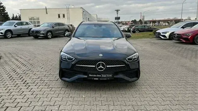 Gebraucht Mercedes C180 AMG 170 PS (125 kW) 2025 Schwarz Kombi