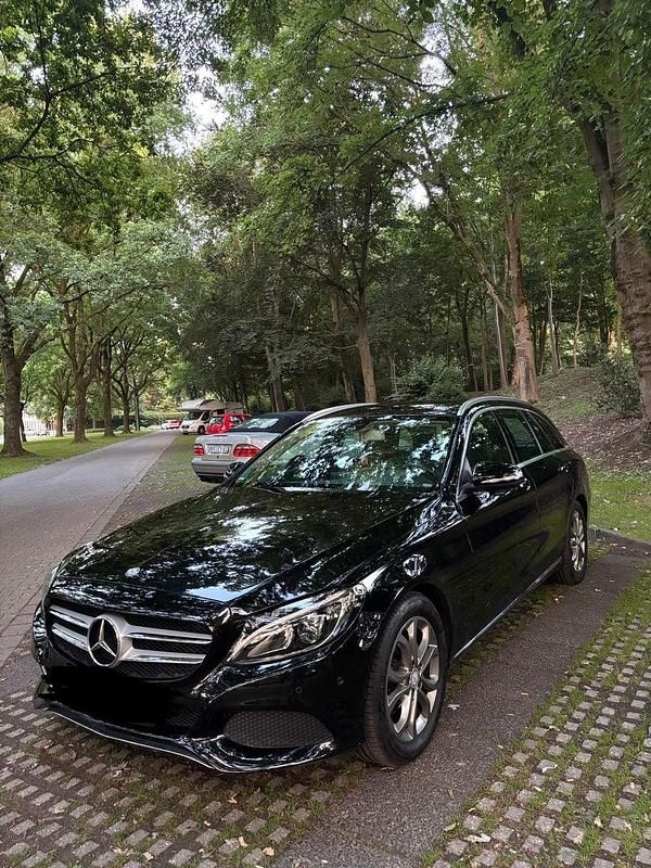 Schwarz Gebraucht 2015 Mercedes C200 Kombi | 11.800 € (Fairer Preis) - Bild 1/4