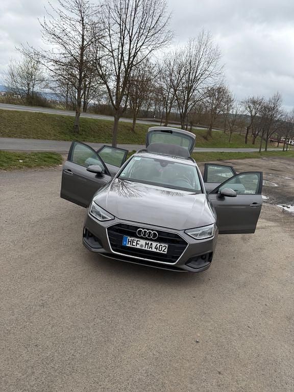 Gebraucht Audi A4 S-Line 190 PS (139 kW) 2020 Grau Kombi