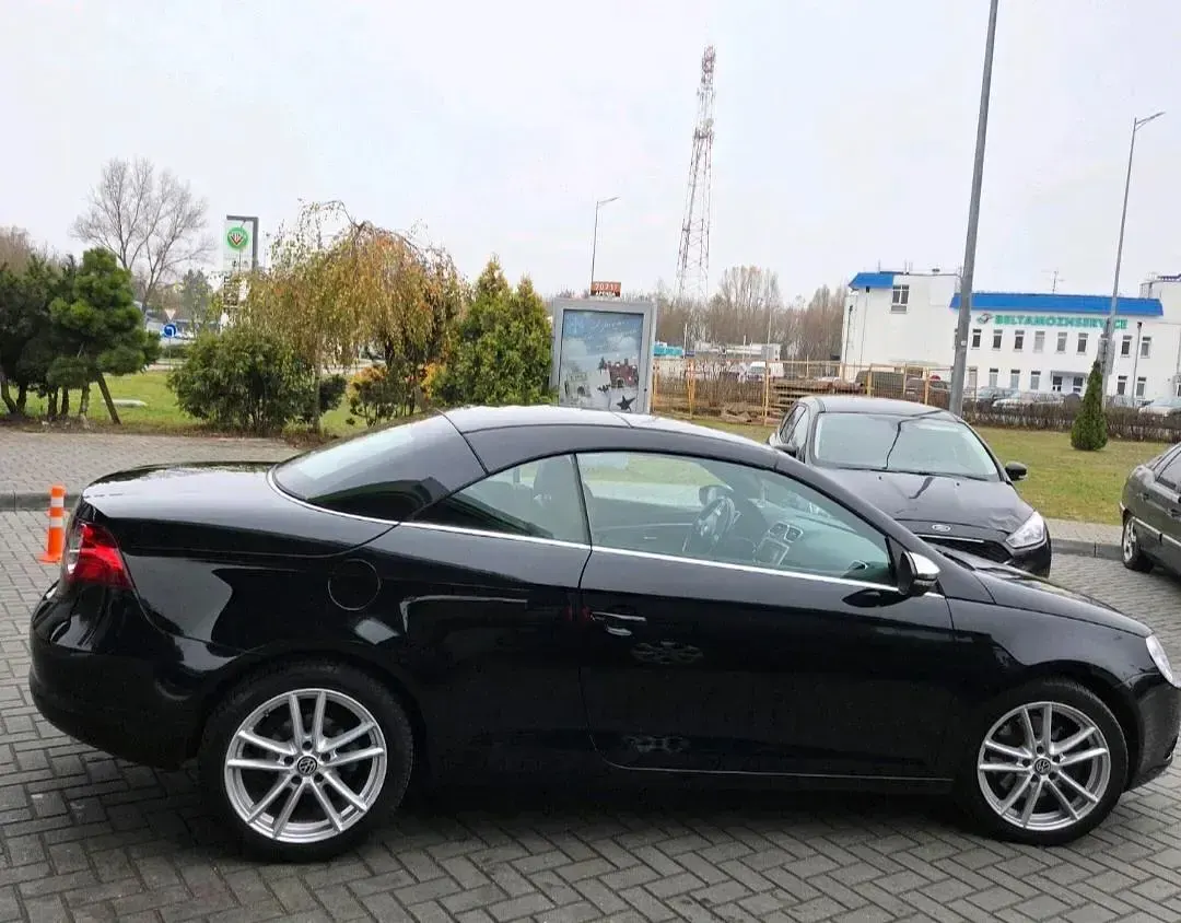Używany VW Eos 140 KM (102 kW) 2010 Czarny Kabriolet