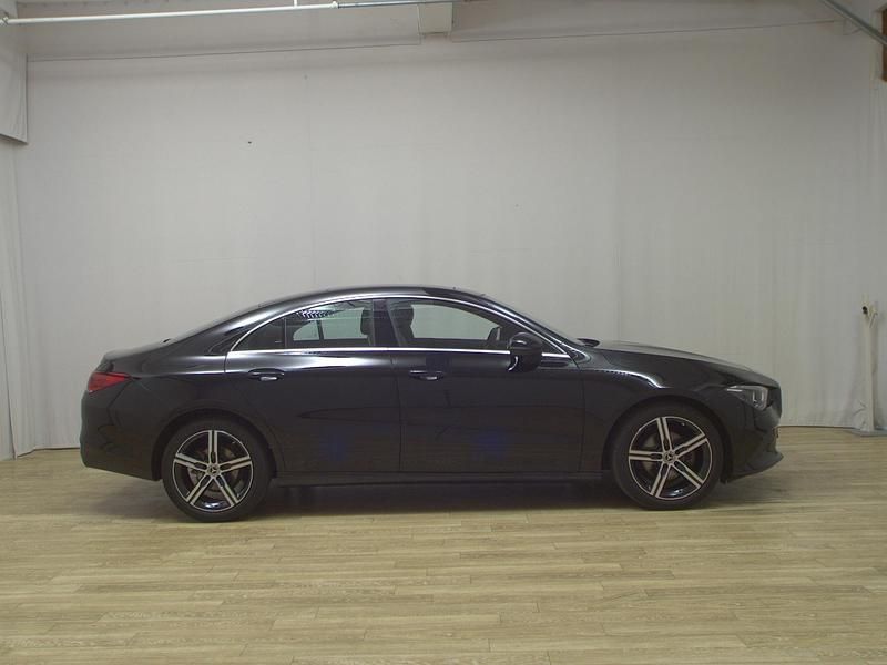 Schwarz Gebraucht 2022 Mercedes CLA180 Progressive Limousine | 27.480 € (Guter Preis) - Bild 1/4