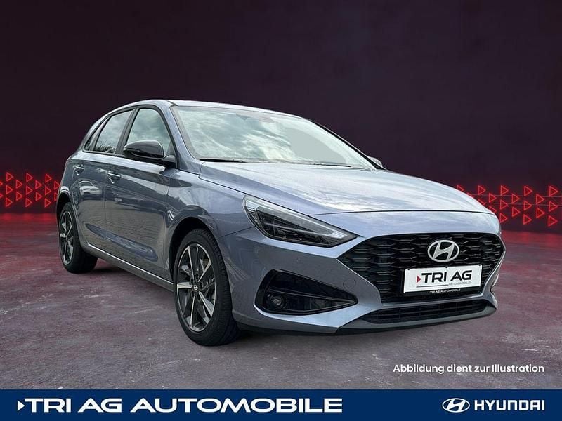 Meta blue Gebraucht 2024 Hyundai i30 Advantage Kleinwagen | 25.290 € (Etwas zu teuer) - Bild 1/4