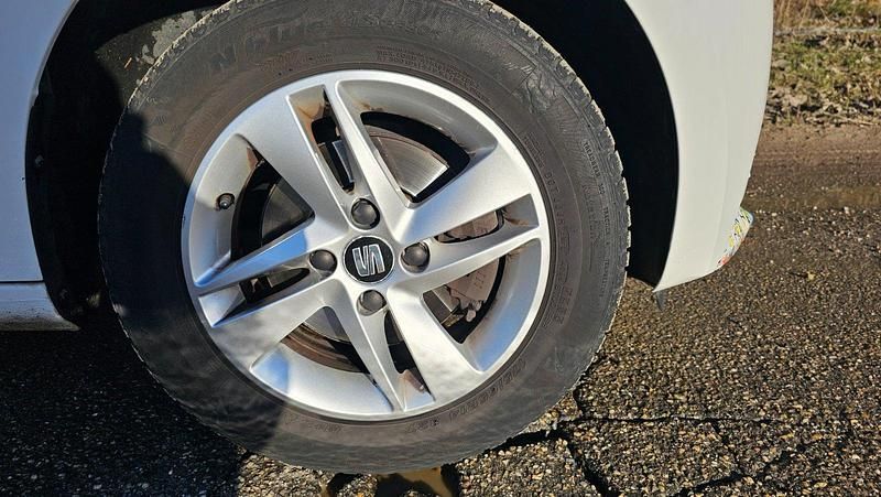 Gebraucht Seat Mii Chic 60 PS (44 kW) 2016 Weiß Kleinwagen