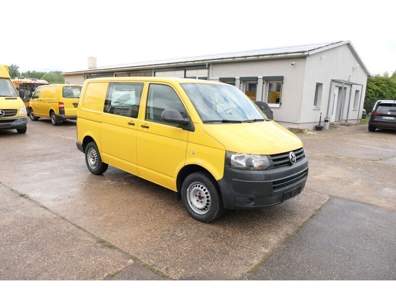 Gebraucht VW T5 84 PS (61 kW) 2013 Ginstergelb r1032 Van