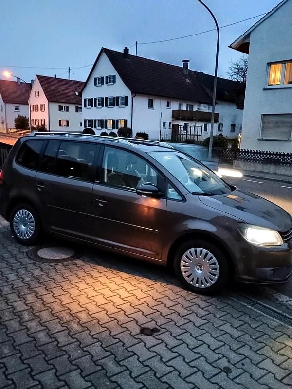 Gebraucht VW Touran 140 PS (102 kW) 2012 Braun Van / Kleinbus
