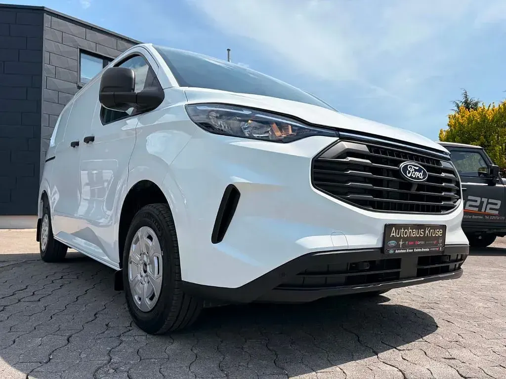 Neu Ford Transit Custom 110 PS (80 kW) 2025 Weiß Van