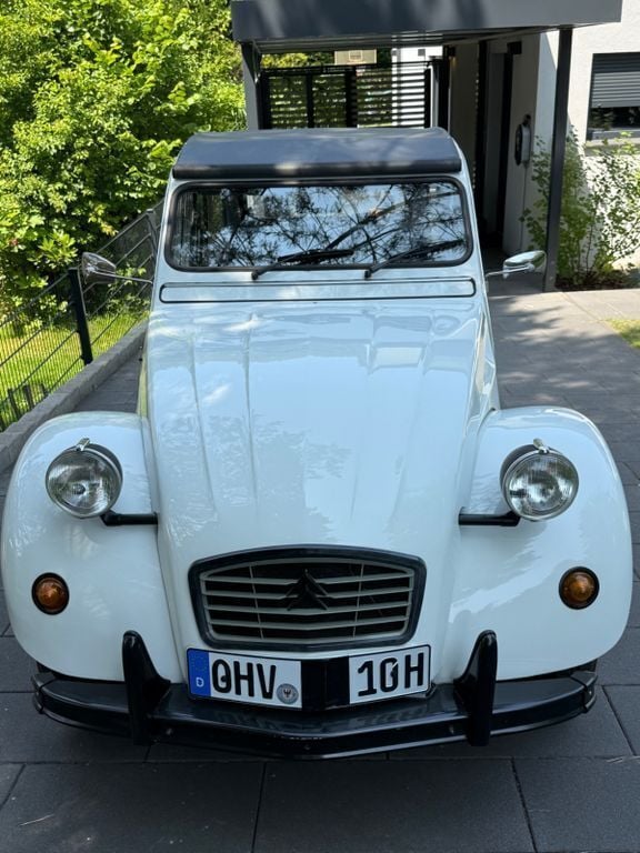 Weiß Gebraucht 1981 Citroën 2CV Limousine | 9.900 € - Bild 1/4