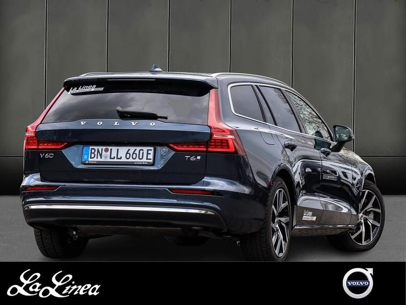 Gebraucht Volvo V60 Plus 349 PS (256 kW) 2025 Blau Kombi