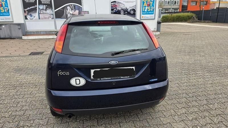 Gebraucht Ford Focus Trend 75 PS (55 kW) 2000 Blau Limousine
