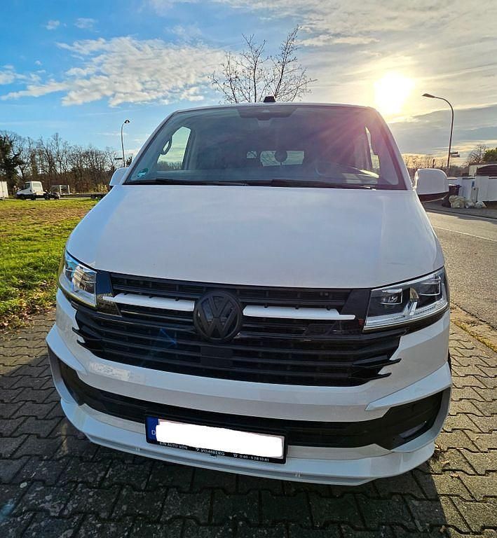 Gebraucht VW Multivan Highline 230 PS (169 kW) 2021 Weiß Van