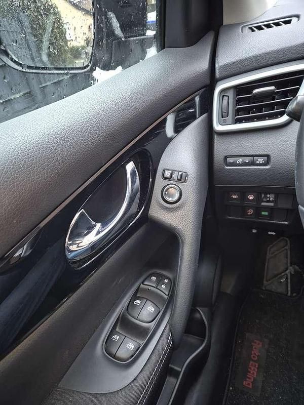 Gebraucht Nissan Qashqai N-Connecta 160 PS (117 kW) 2020 Schwarz SUV