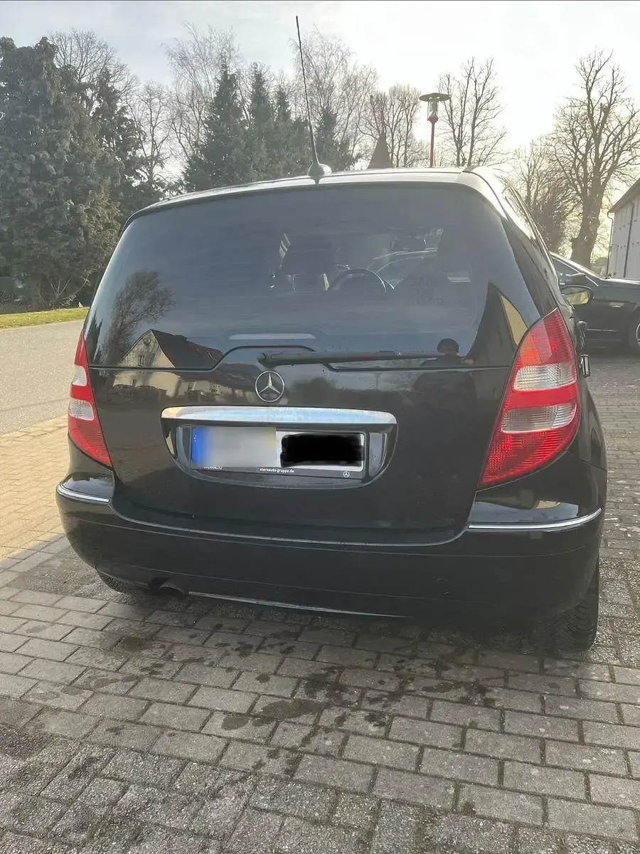 Gebraucht Mercedes A150 Elegance 95 PS (69 kW) 2005 Schwarz Van / Kleinbus